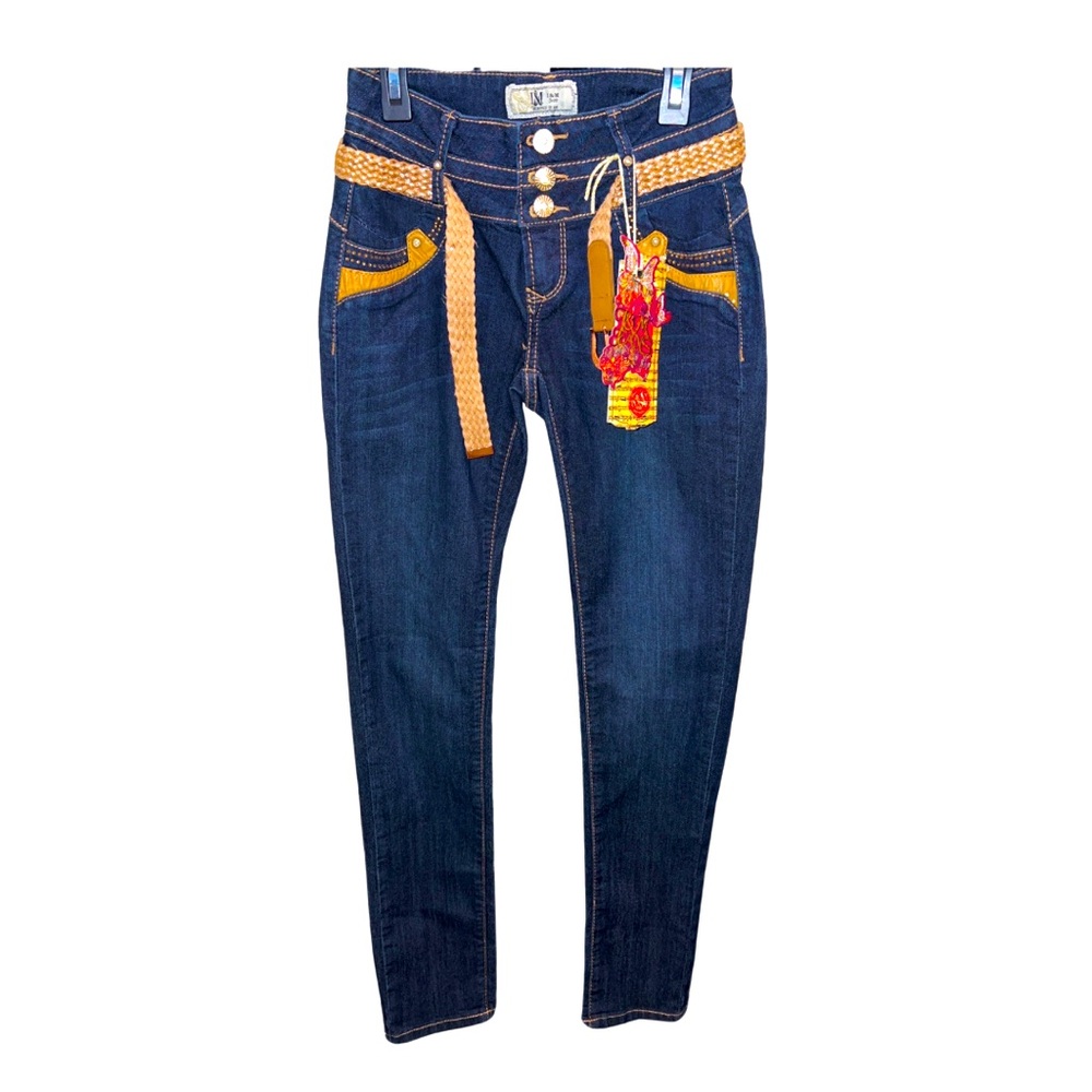 NEW JEANS UNIQUELY STYLED